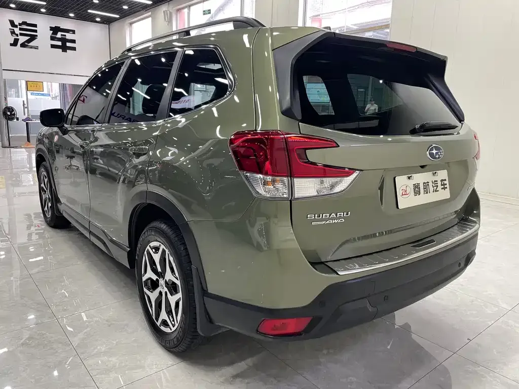 Subaru Forester — фото 8