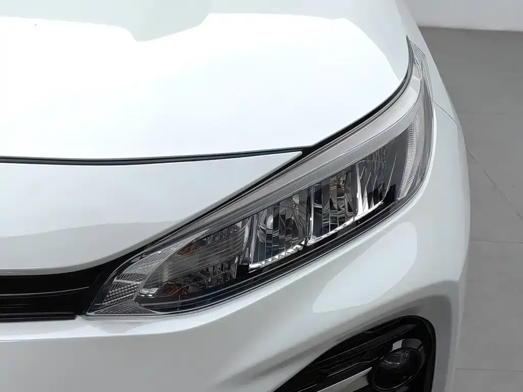 Toyota Wildlander — фото 10