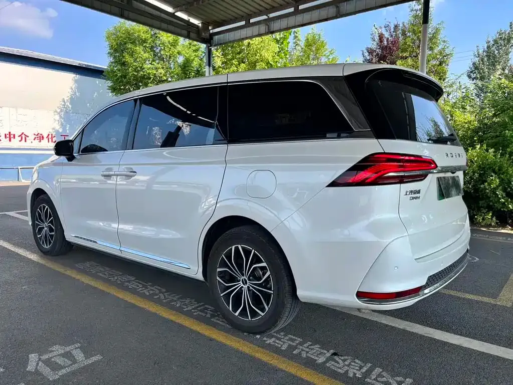 Roewe iMAX8 New Energy — фото 3