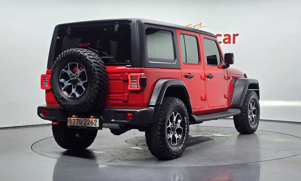 Jeep Wrangler — фото 7