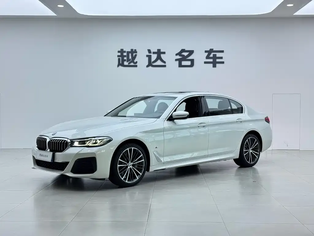 BMW 5 Series — фото 1
