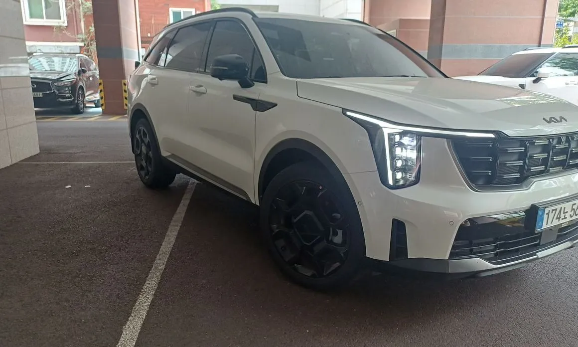 Kia Sorento — фото 1