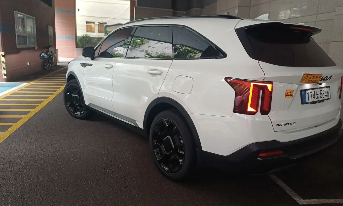 Kia Sorento — фото 9