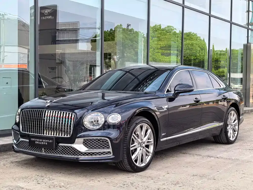 Bentley Flying Spur PHEV — фото 1