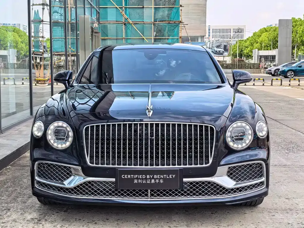 Bentley Flying Spur PHEV — фото 3
