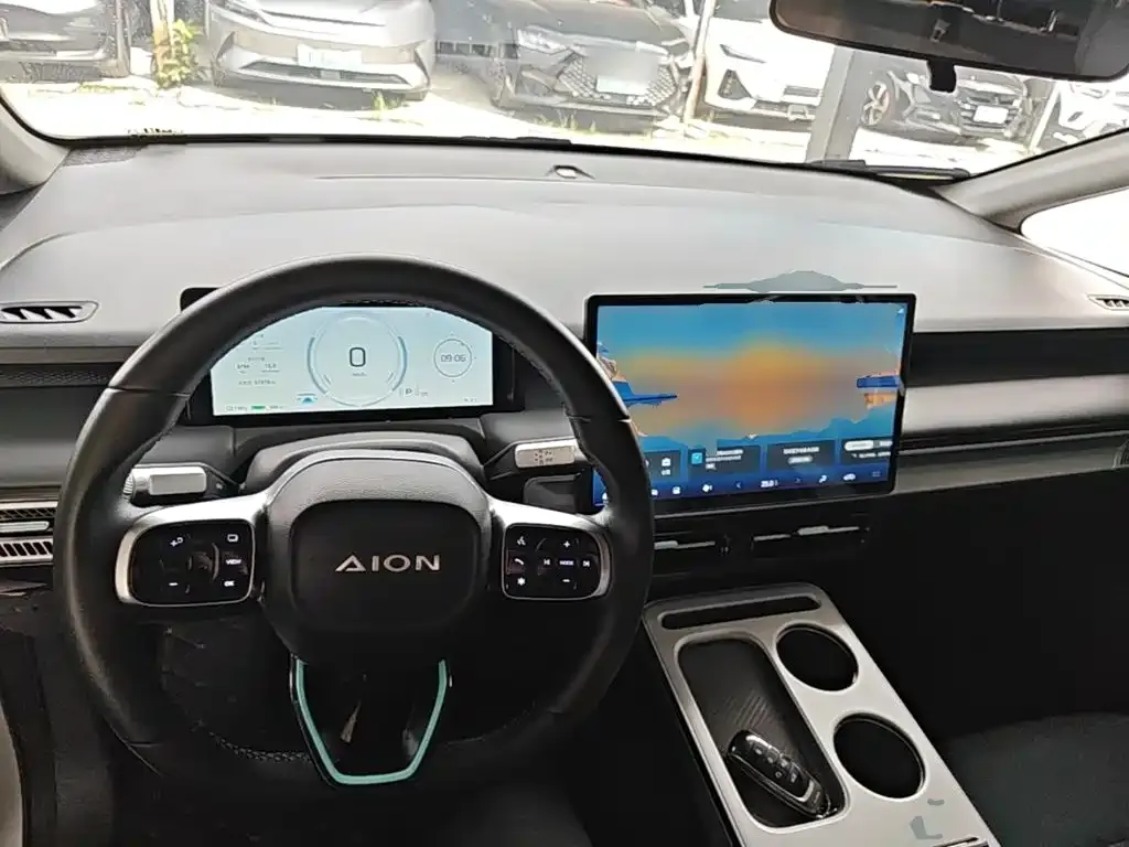Aion Y — фото 3