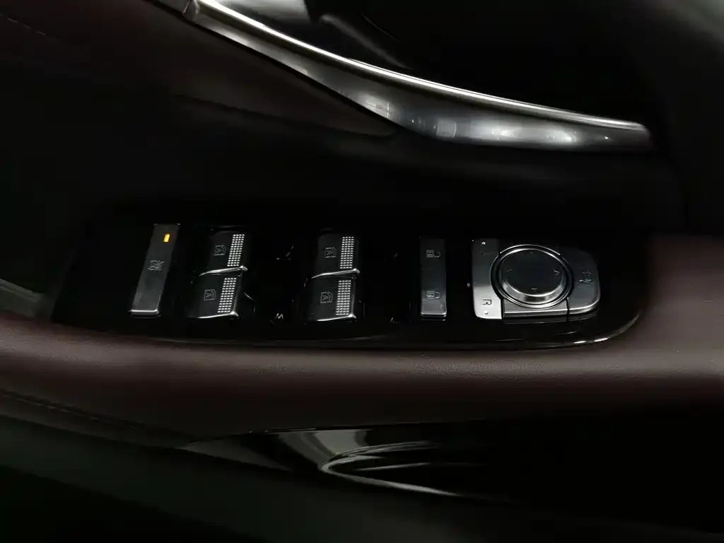 GAC Motor Trumpchi M8 — фото 3