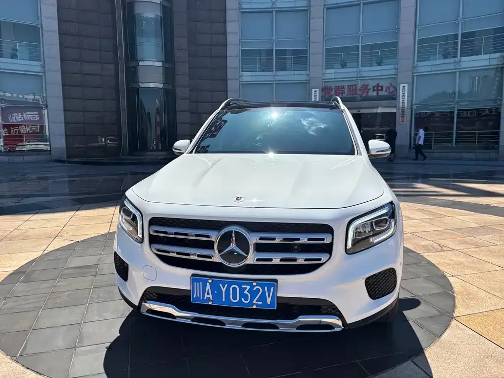 Mercedes-Benz GLB — фото 10