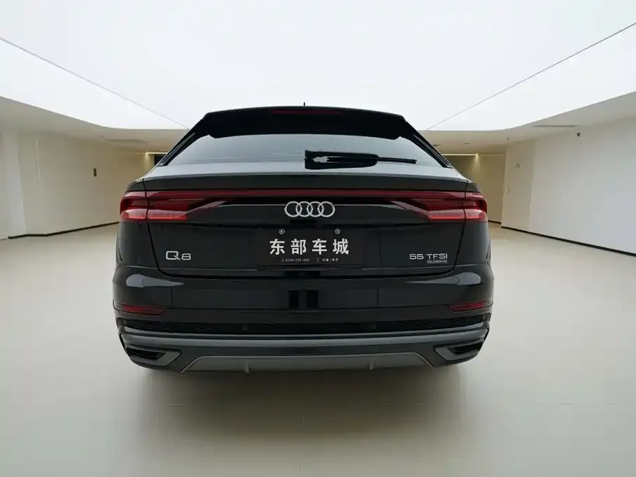 Audi Q8 — фото 7