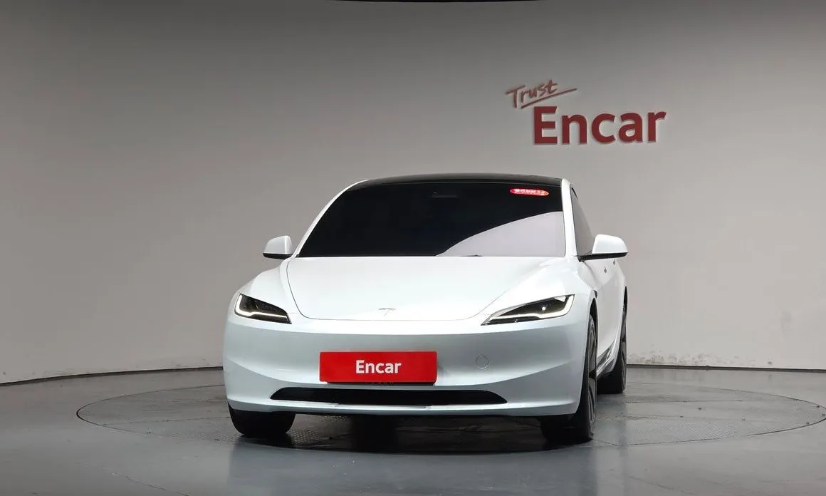 Tesla Model 3 — фото 9