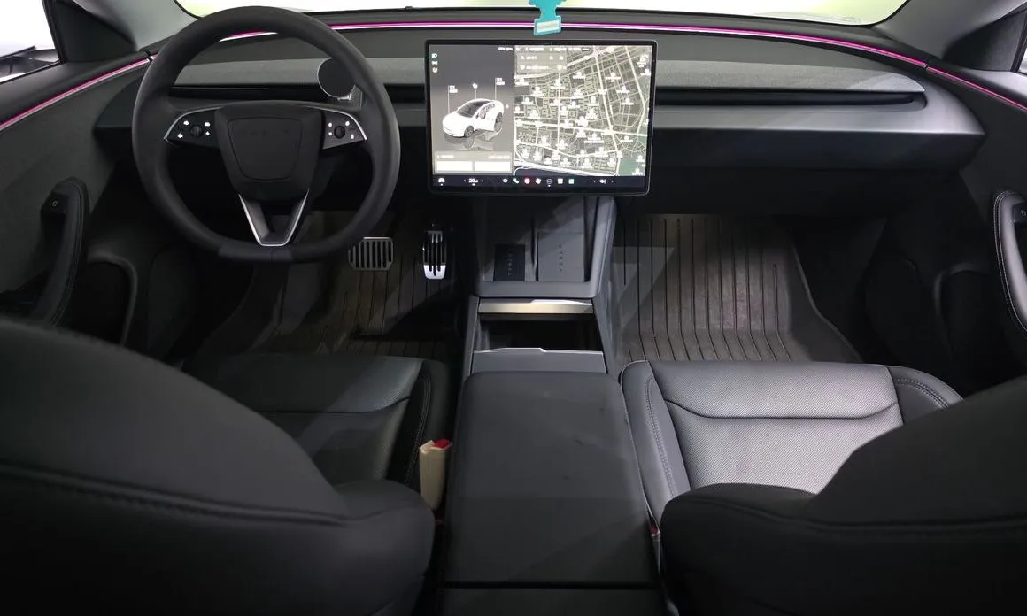 Tesla Model 3 — фото 4