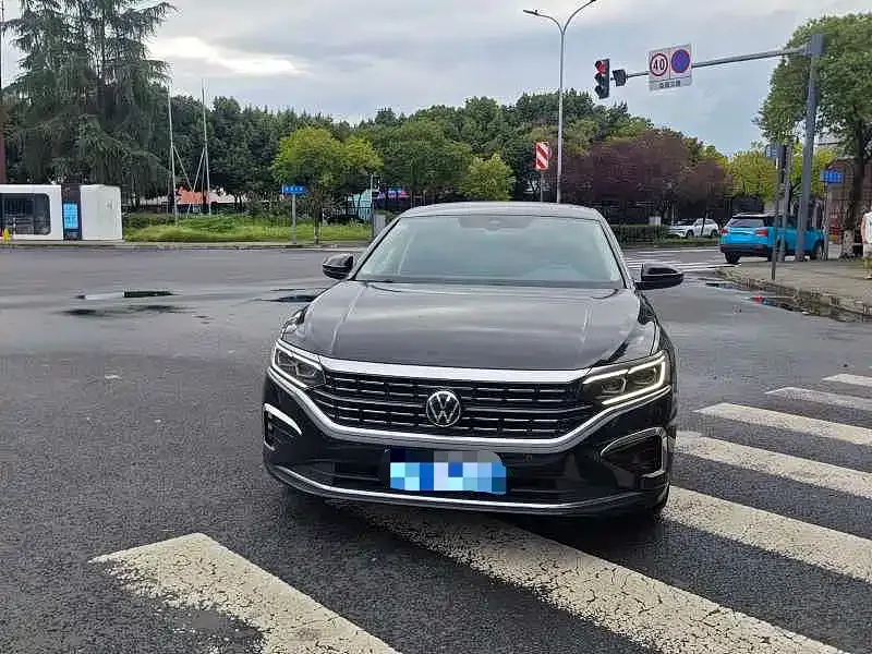 Volkswagen Passat — фото 7
