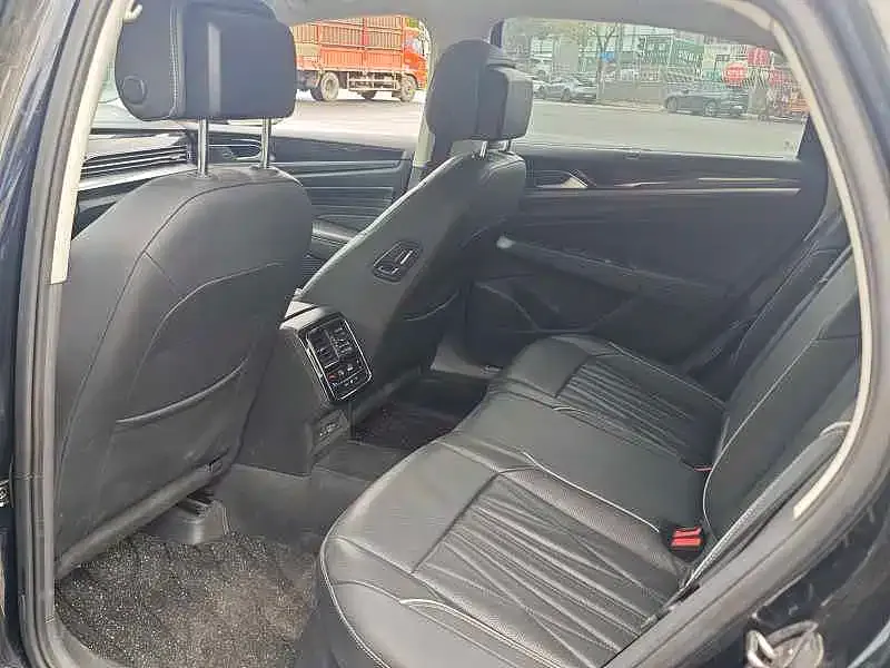 Volkswagen Passat — фото 4
