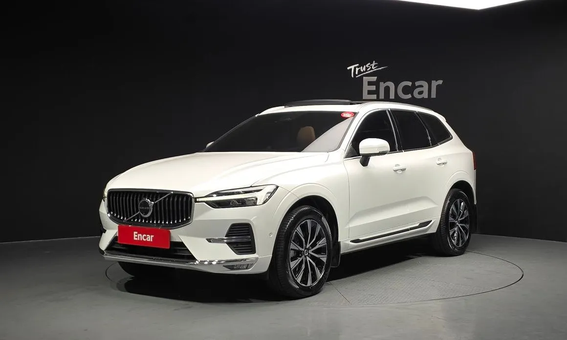Volvo XC60 — фото 1