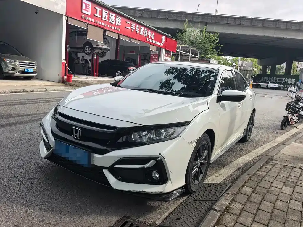 Honda Civic — фото 1