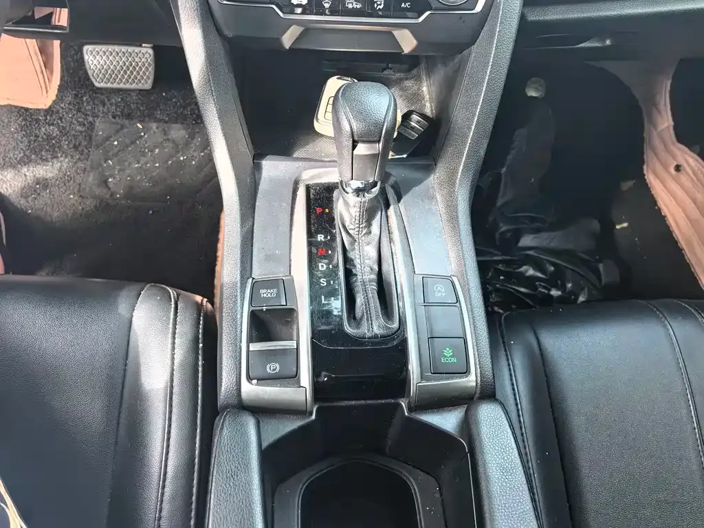 Honda Civic — фото 10
