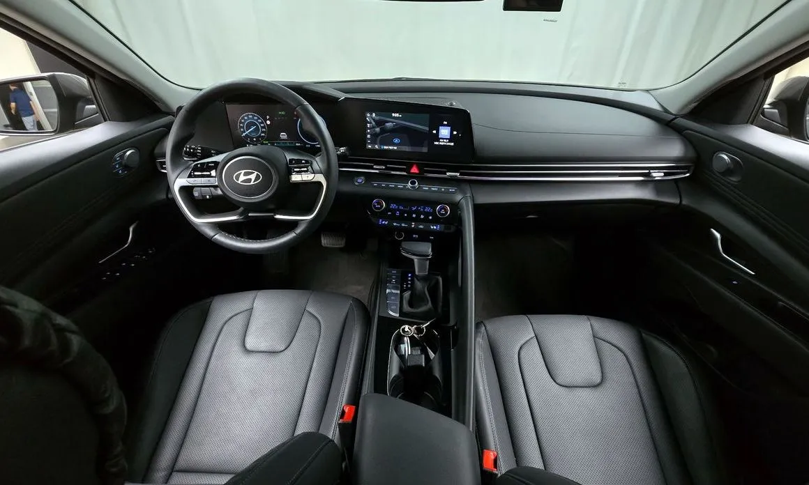 Hyundai AVANTE — фото 7