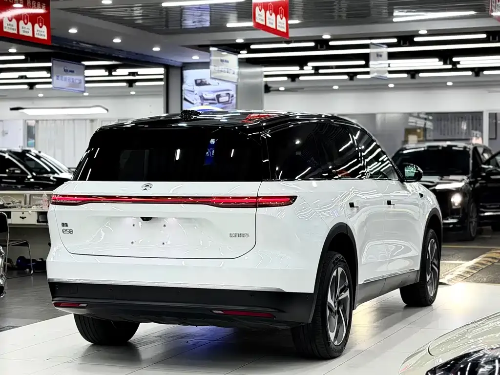 NIO ES8 — фото 2