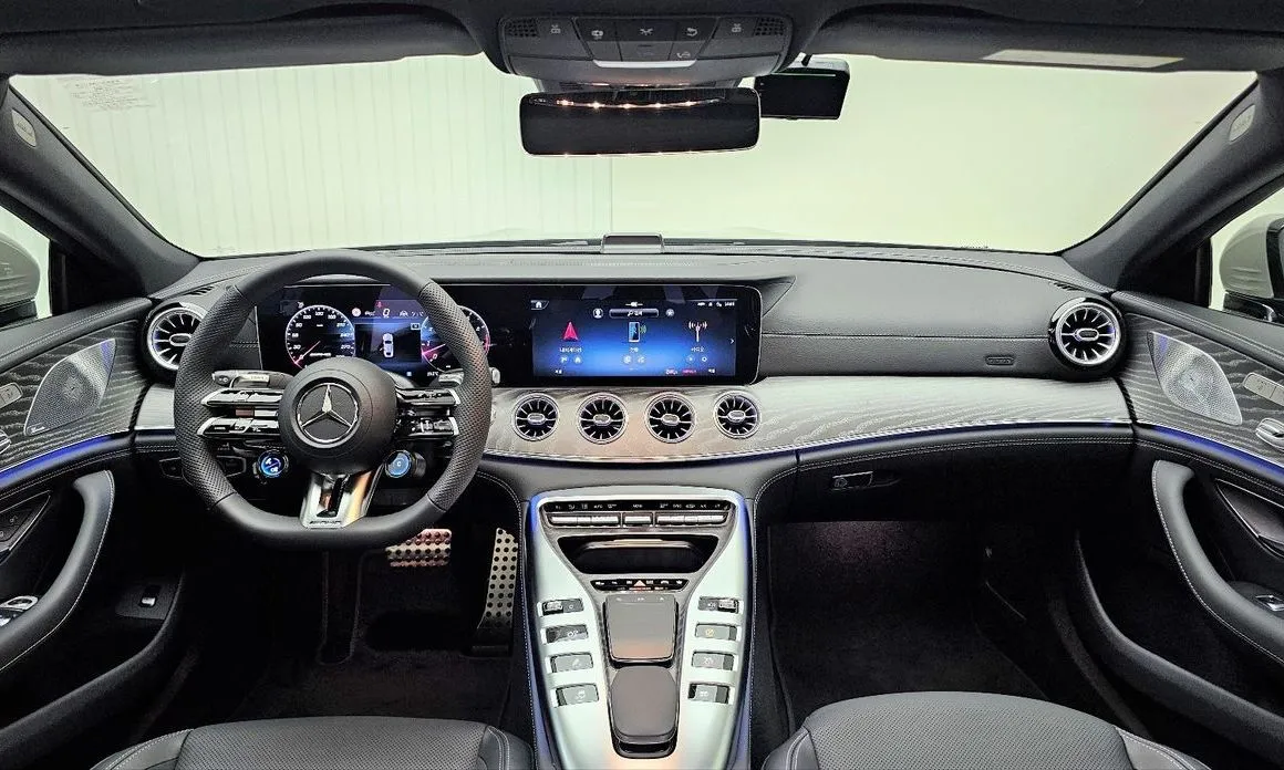 Mercedes-Benz AMG GT — фото 10