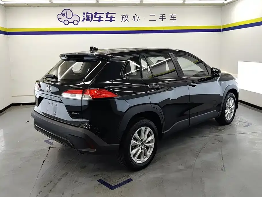 Toyota Corolla Cross — фото 8