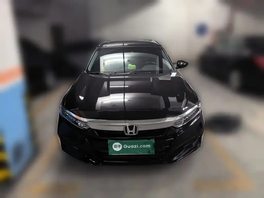 Honda Accord — фото 1