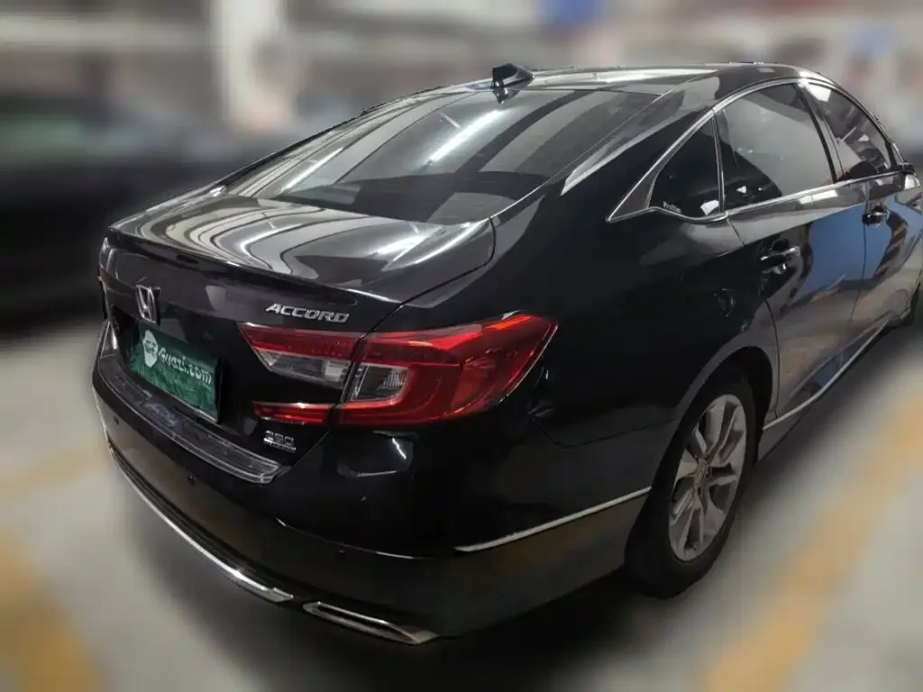 Honda Accord — фото 5