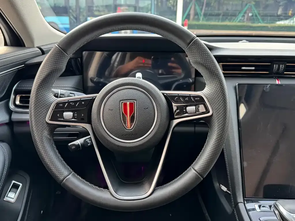 Hongqi H5 — фото 3