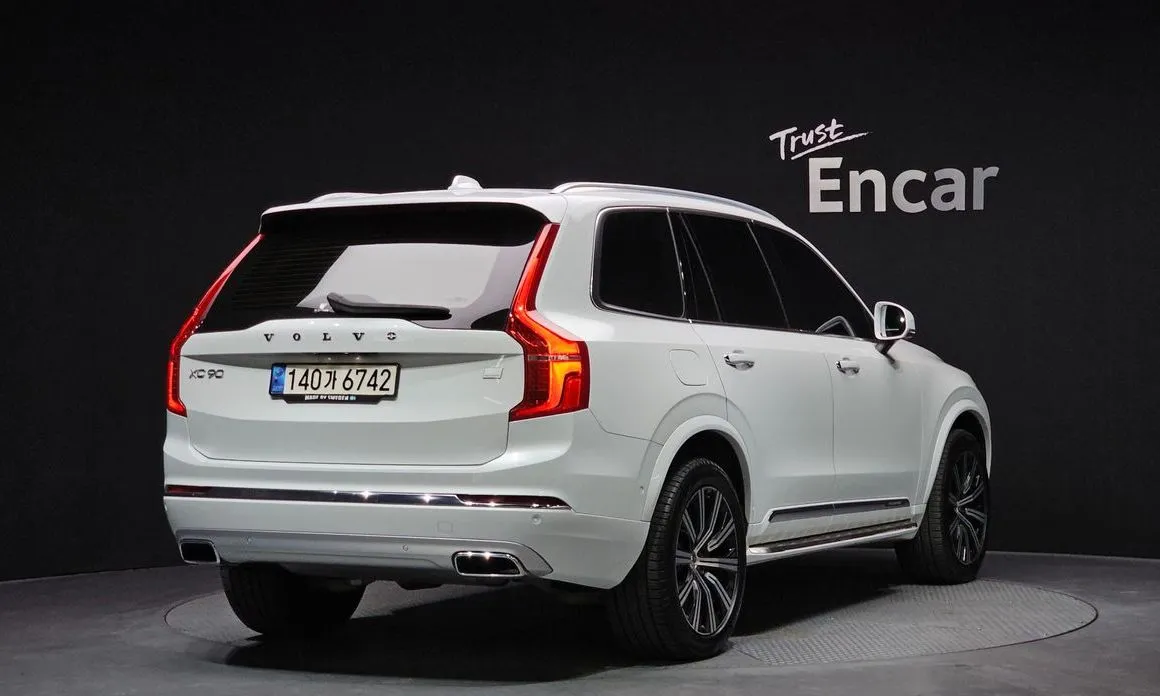 Volvo XC90 — фото 3
