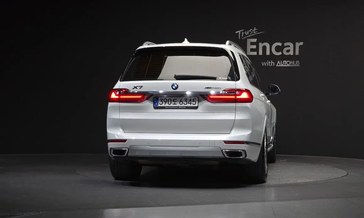 BMW X7 — фото 2