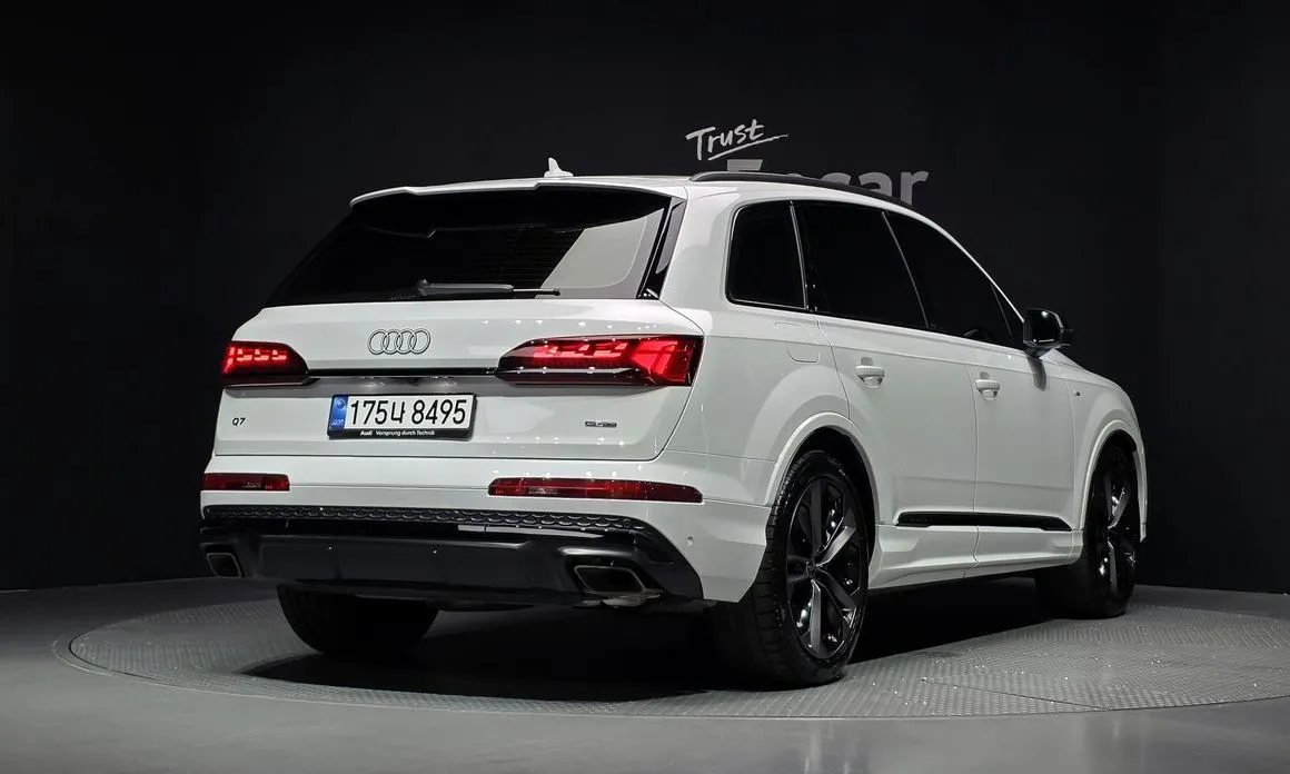 Audi Q7 — фото 3