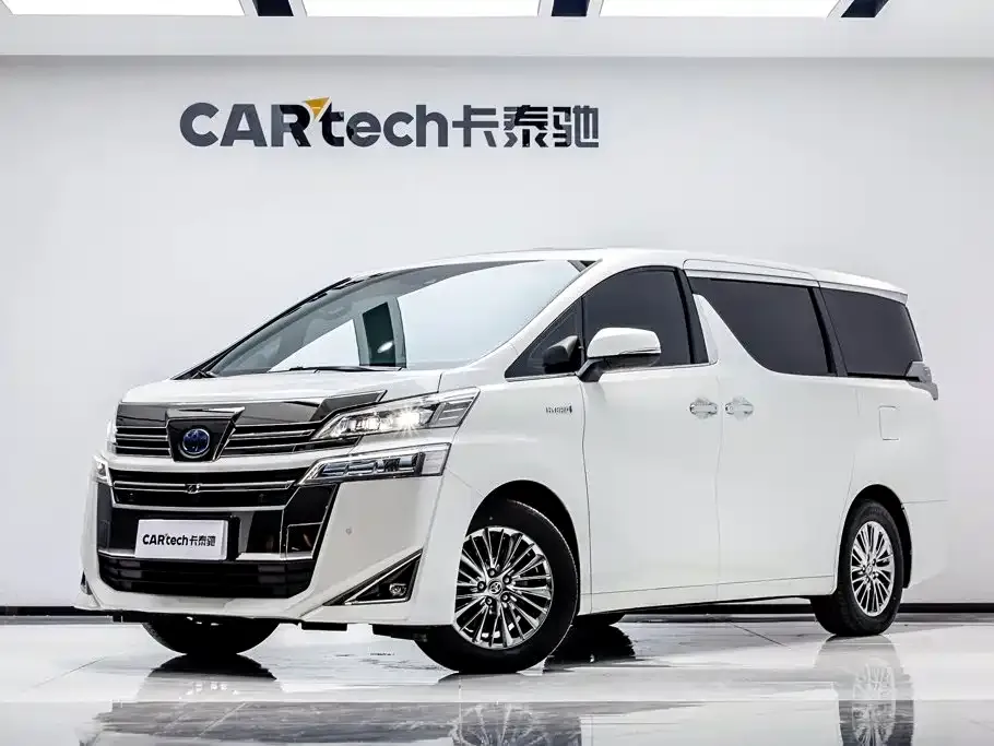 Toyota Vellfire — фото 1