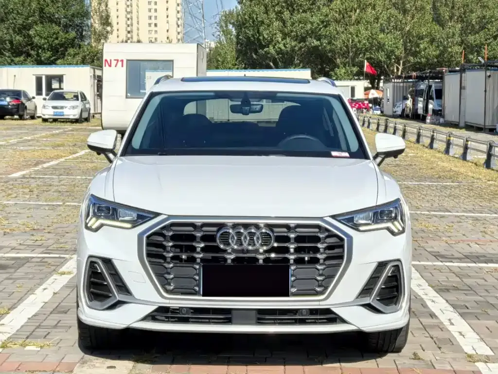 Audi Q3 — фото 4