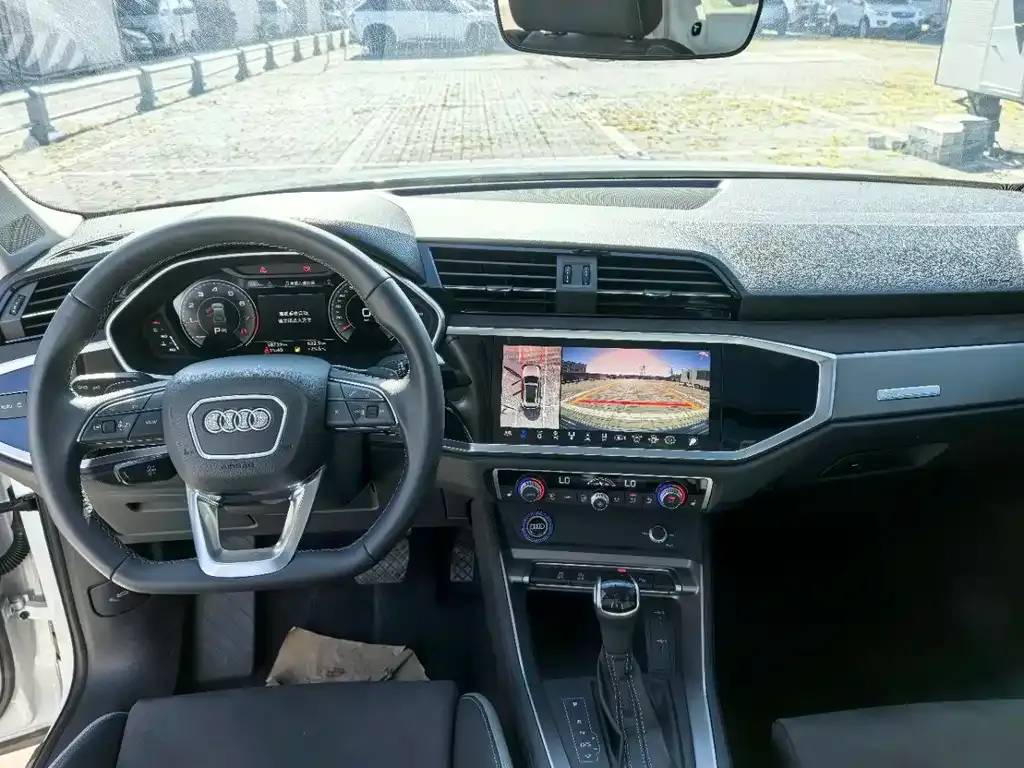 Audi Q3 — фото 5