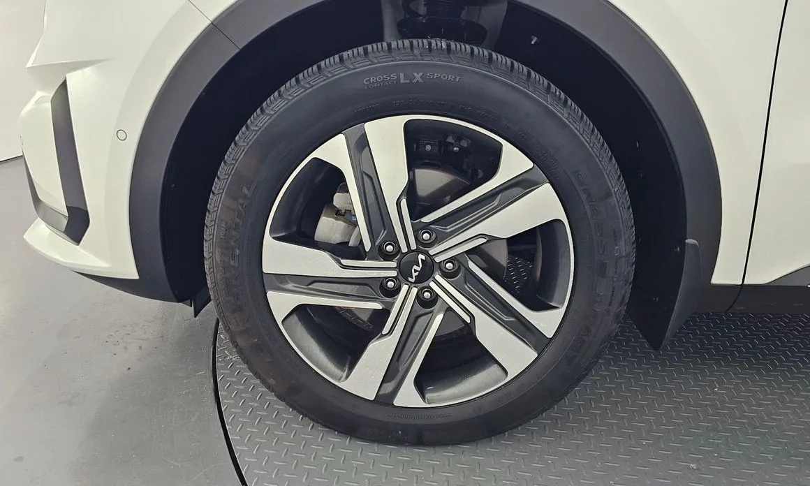 Kia Sorento — фото 8