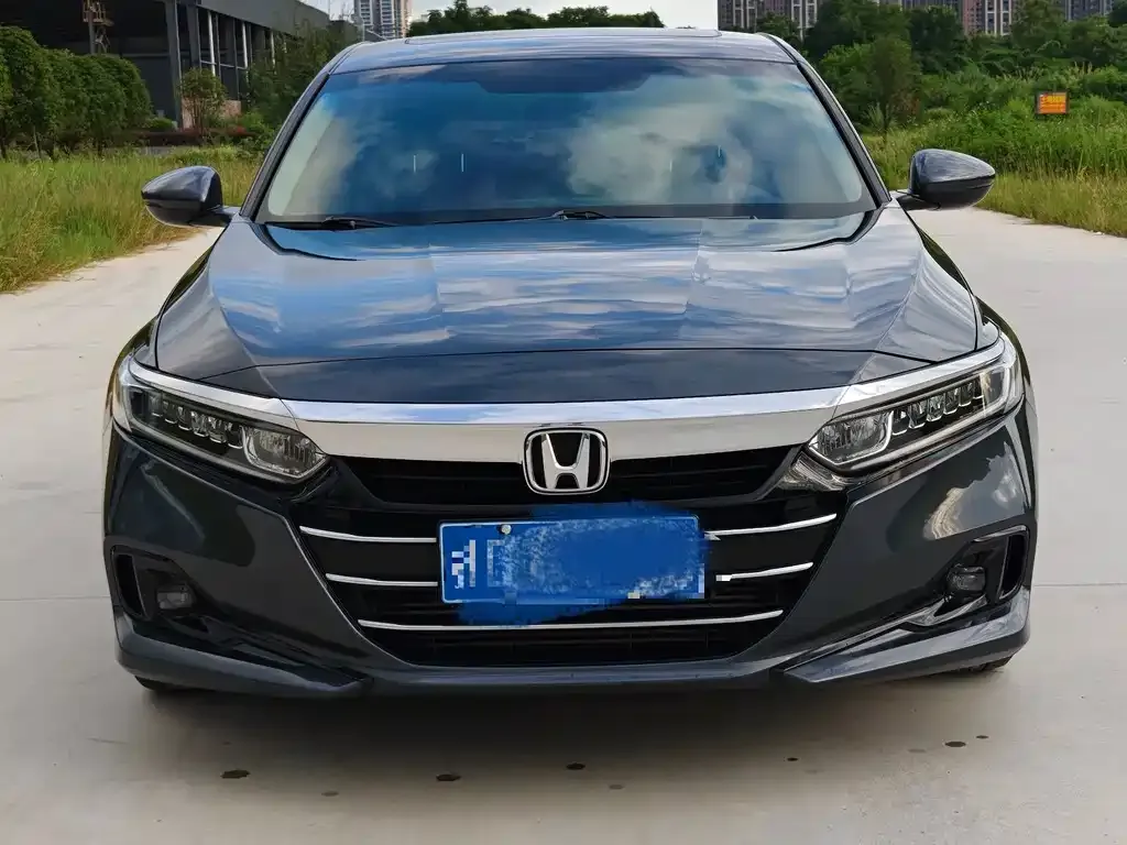 Honda Accord — фото 1