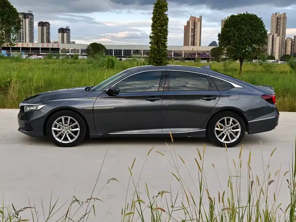 Honda Accord — фото 3
