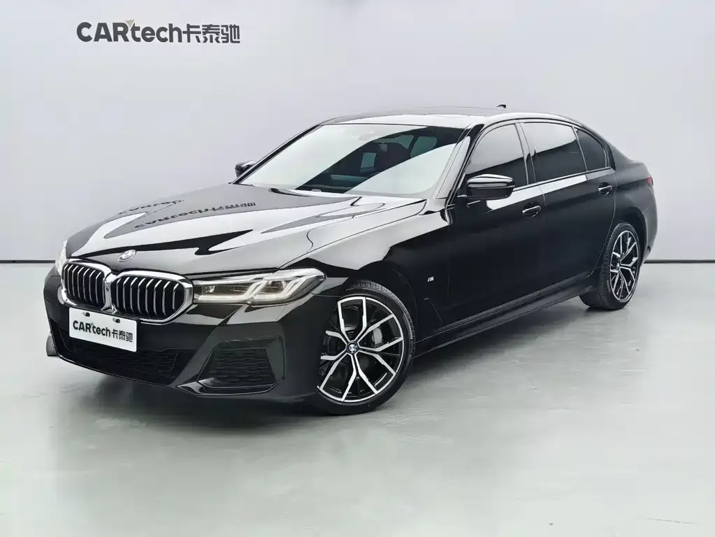 BMW 5 Series — фото 1