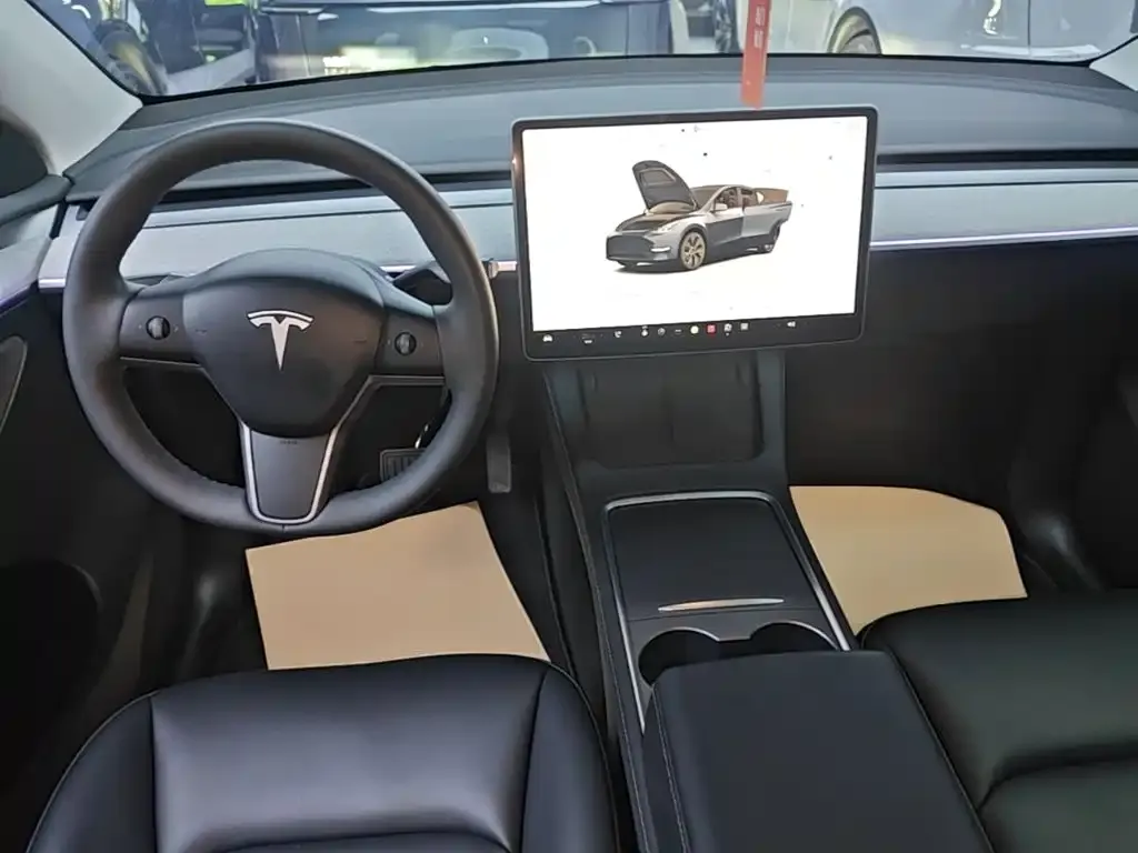 Tesla Model Y — фото 5