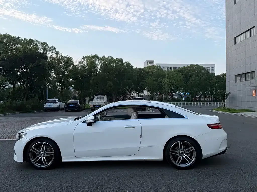 Mercedes-Benz E-Class (Import) — фото 4