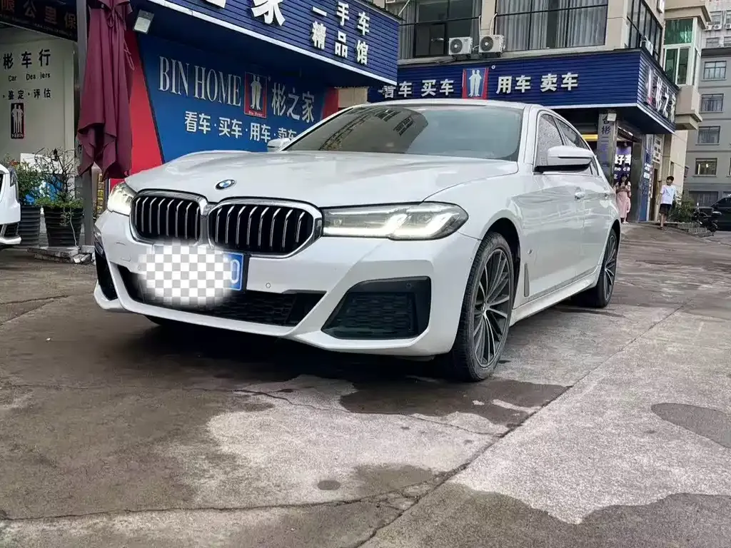BMW 5 Series — фото 10
