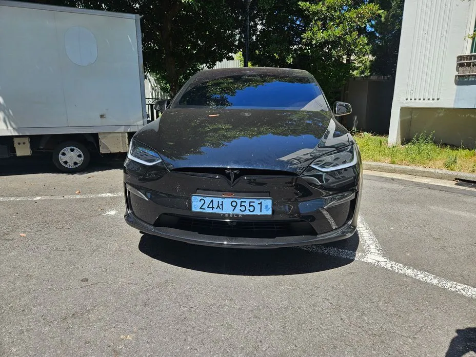 Tesla Model X — фото 7