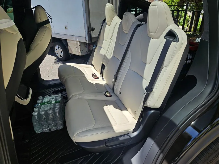 Tesla Model X — фото 3