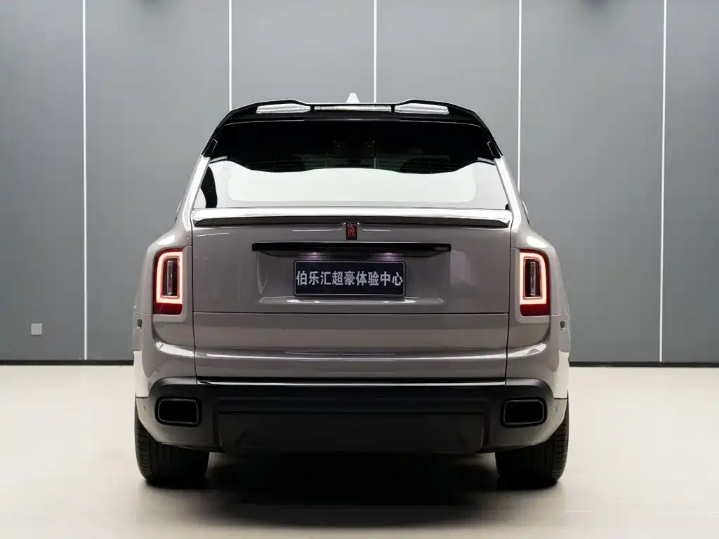 Rolls-Royce Cullinan — фото 9