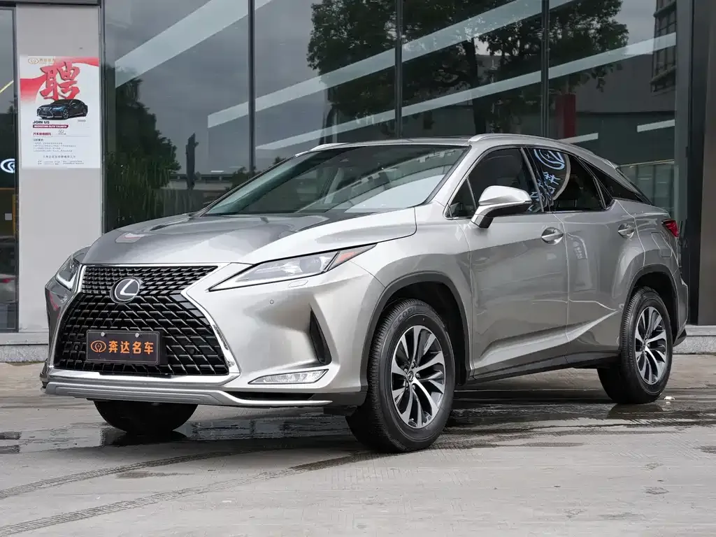 Lexus RX — фото 1