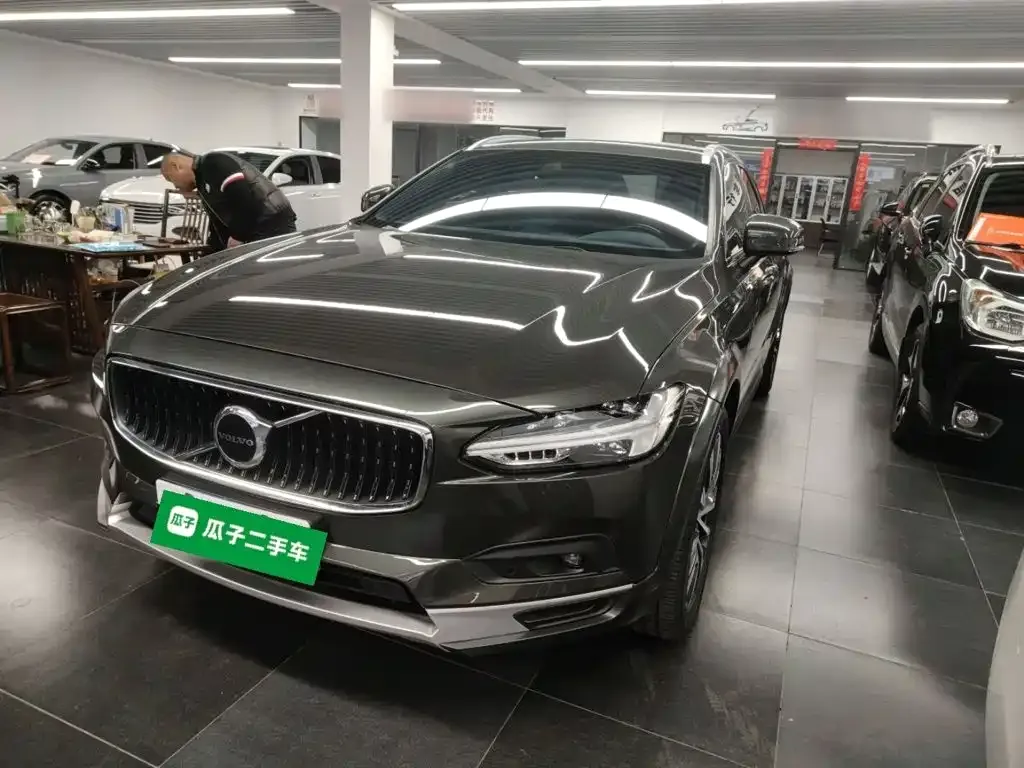 Volvo V90 — фото 1