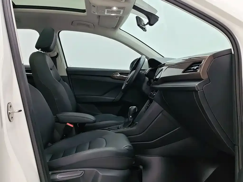 Volkswagen Tharu — фото 4