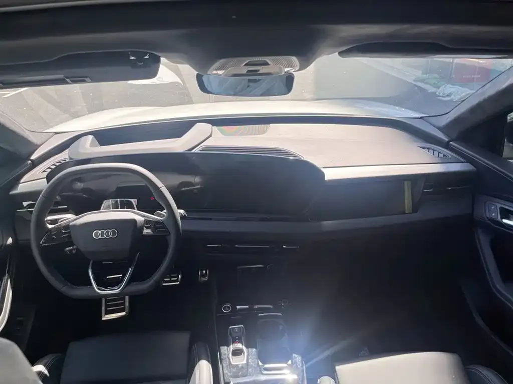 Audi Q6L e-tron — фото 7