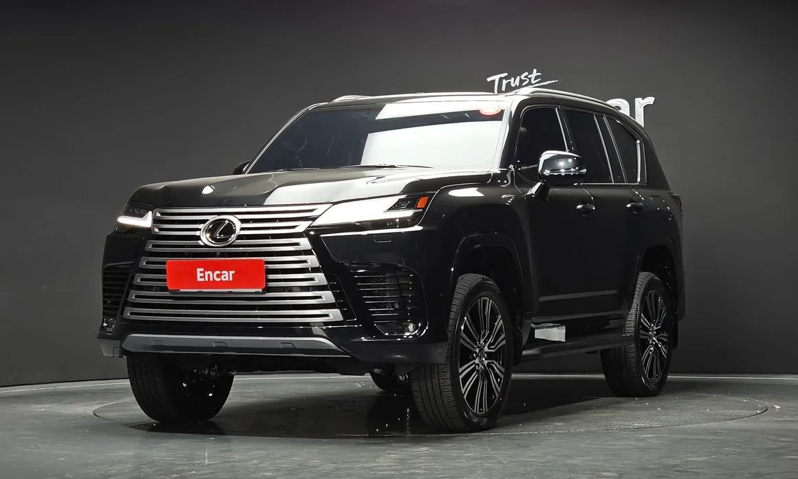 Lexus LX — фото 1