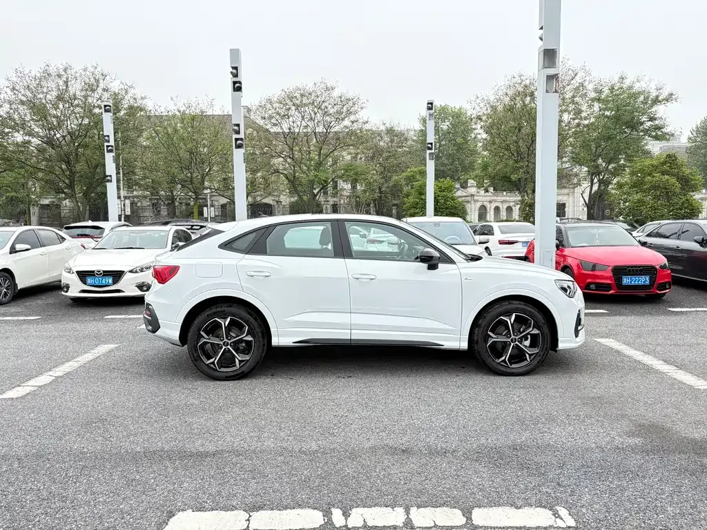 Audi Q3 Sportback — фото 5