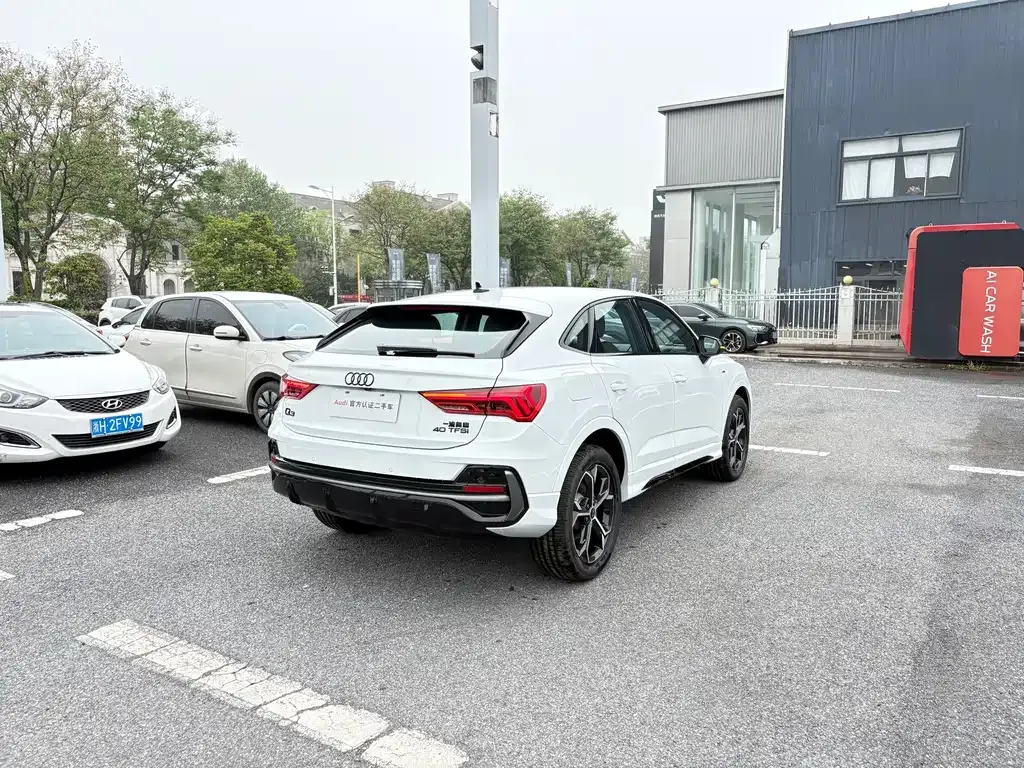 Audi Q3 Sportback — фото 9
